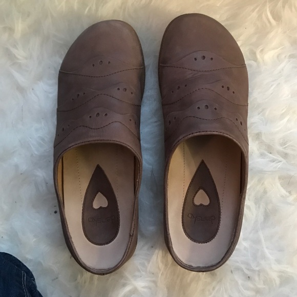 NEW Dansko leather clogs