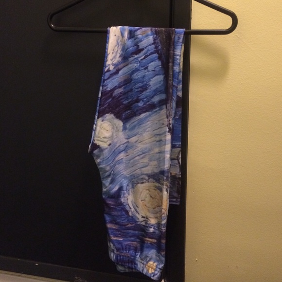BNWT Van Gogh starry, starry night leggings