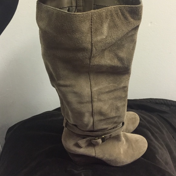 BCBG boots