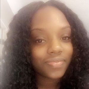 Meet your Posher, Alexandra