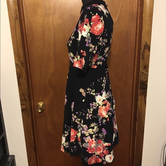 🎉LAST PRICE DROP🎉Floral Dress - Picture 4 of 4