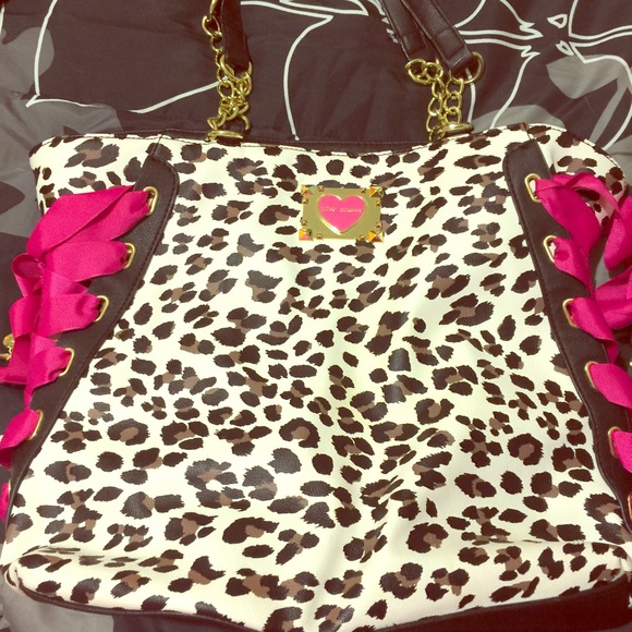 💖💖💖Betsy Johnson leopard  large purse!!