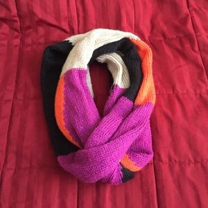 🔹Infinity scarf