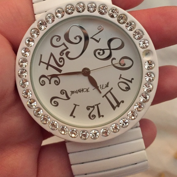 Watch - Picture 3 of 3