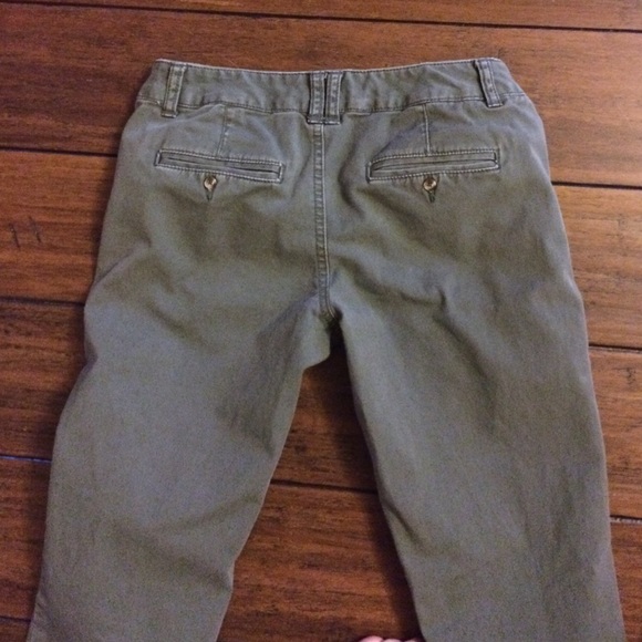 Green khaki pants - Picture 2 of 2