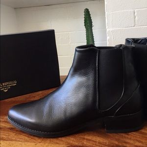 Black leather Chelsea Boots. Size 8.5.