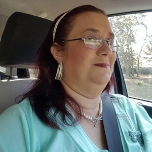 Meet your Posher, Cecelia