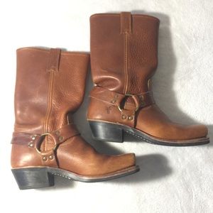 Frye Harness 12R Boots in Chestnut Brown
