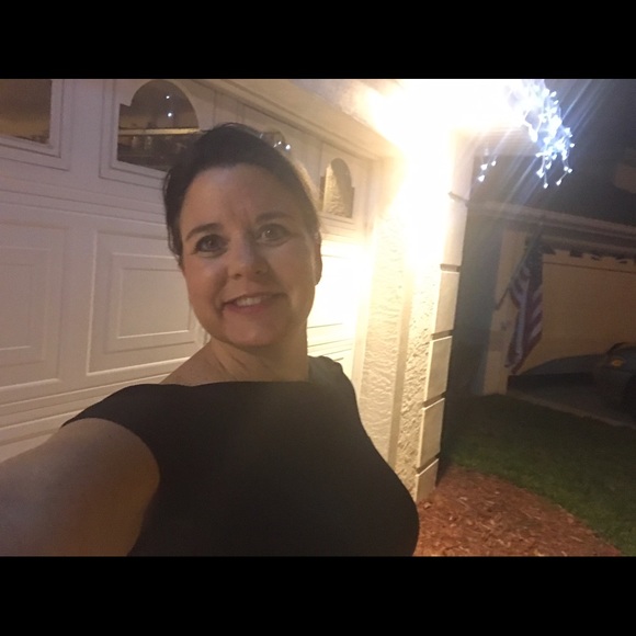 Meet your Posher, Diana - Picture 1 of 1