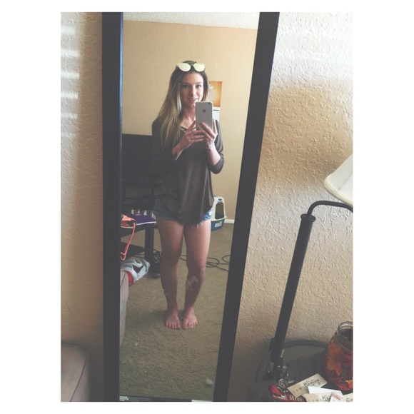 Meet your Posher, Chelsea lynn - Picture 3 of 3