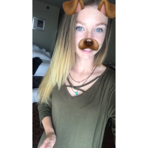 Meet your Posher, Chelsea lynn - Picture 2 of 3