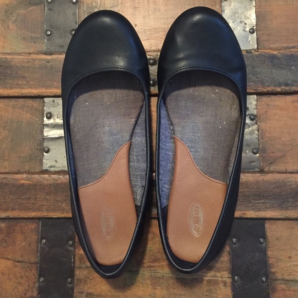 Dr. Scholl's Black Flats