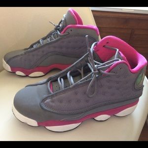 Girls Jordan's size 5