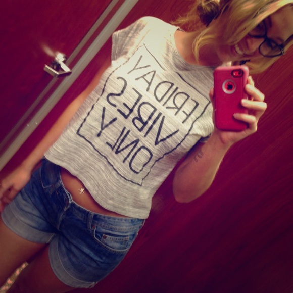 Gray T-shirt ✌🏼️