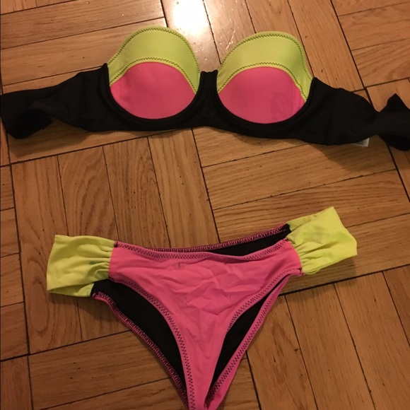 Beach Riot strapless bikini