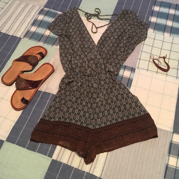 Papaya short romper