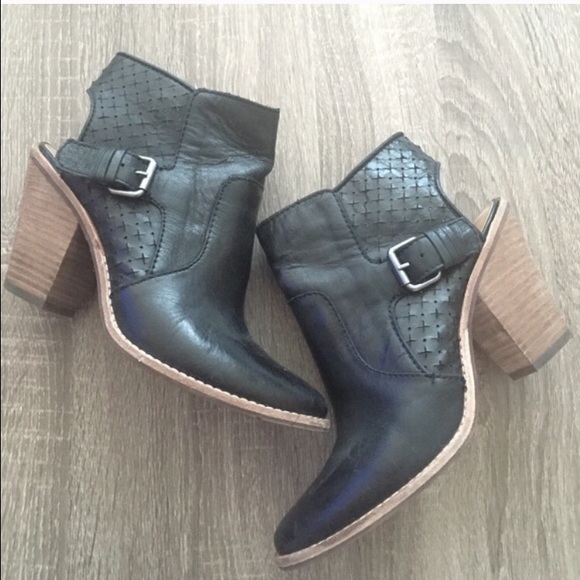 Dolce Vita Booties