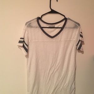 American eagle t shirt