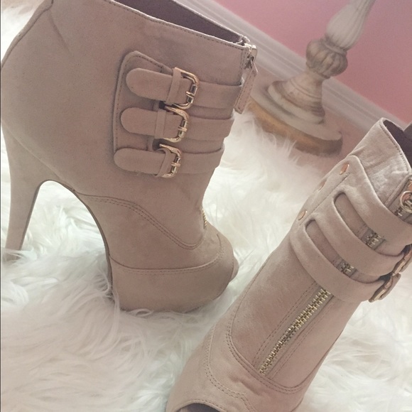 Zigisoho Booties - Picture 2 of 4