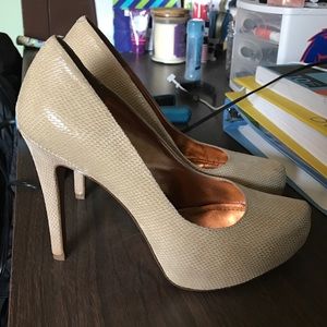 BCBG heels