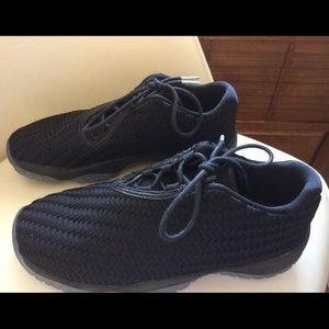 Youth size 5 jordan futures