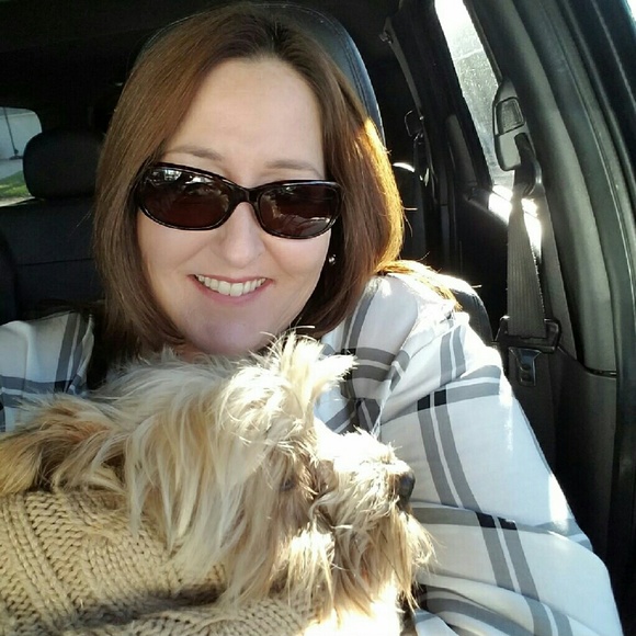 Meet your Posher, Veronica - Picture 1 of 1