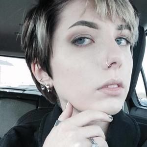 Meet your Posher, Kay