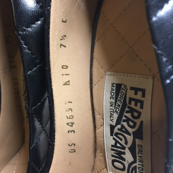 Salvatore Ferragamo shoes with bow - Picture 2 of 5