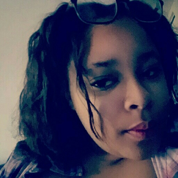 Meet your Posher, Makayla