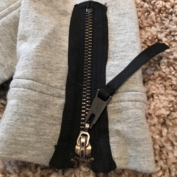 Gray jacket - Picture 2 of 4