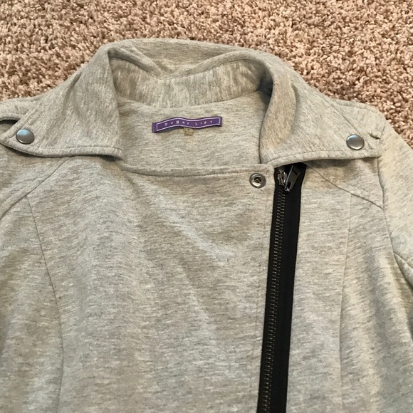 Gray jacket - Picture 3 of 4