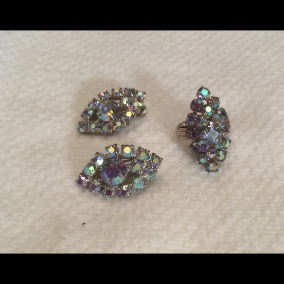 Vintage Jewelry - Vintage costume jewelry. Clip on earrings & ring