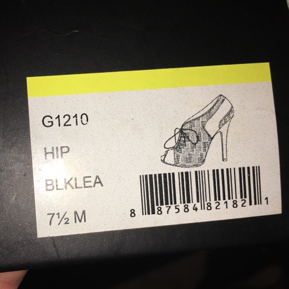 L. A. M.B Lace Up Pumps - Picture 3 of 4