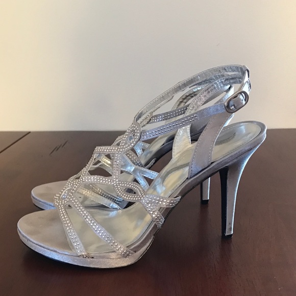 Adorable embellished silver dress sandals