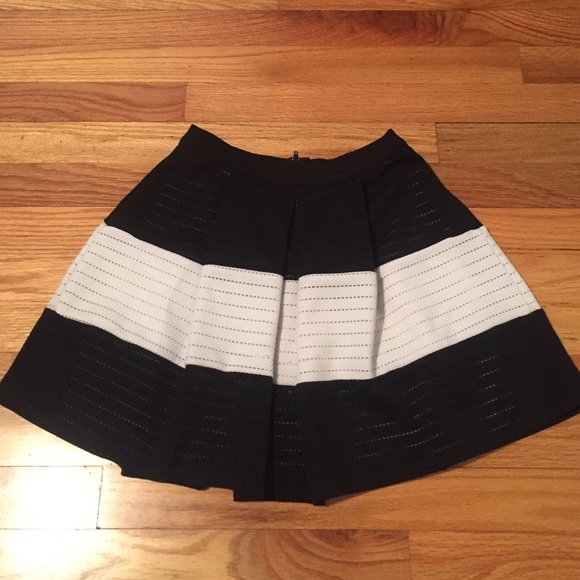 Soprano Dresses & Skirts - XS Black and White Soprano Skirt