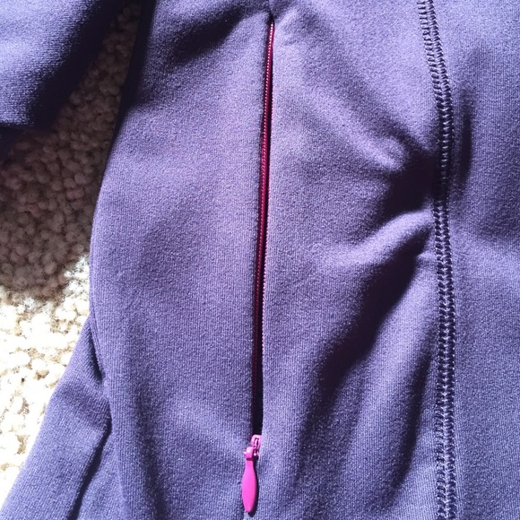 Deep purple Alpine Designs jacket, size medium - Picture 4 of 4