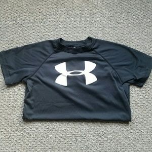 Youth Medium Black Underarmour tshirt