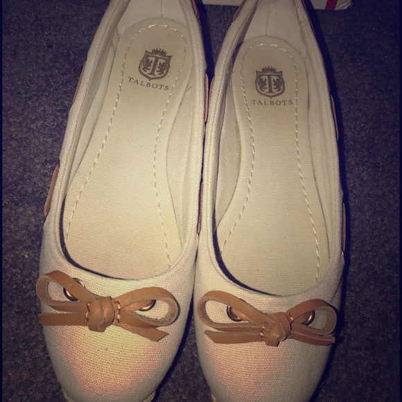 Women flat shoes