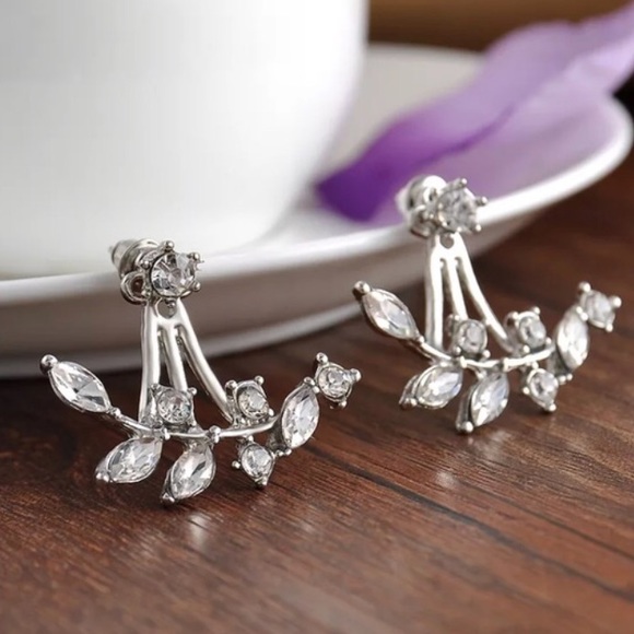 Leaf Branch Crystal Ear Jacket - Picture 2 of 4