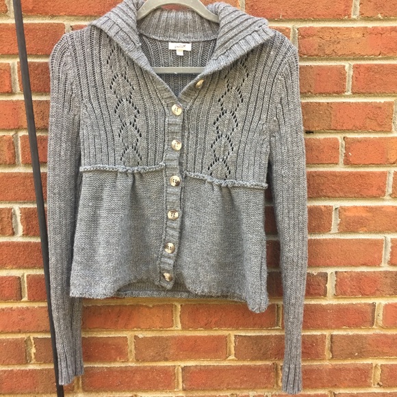 Grey Sweater - Picture 1 of 3