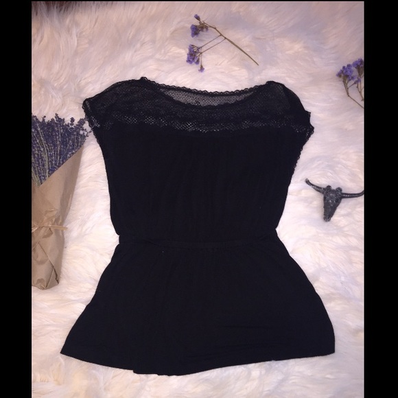 🦄 3 for $20 Sale Black Lace Peplum Top