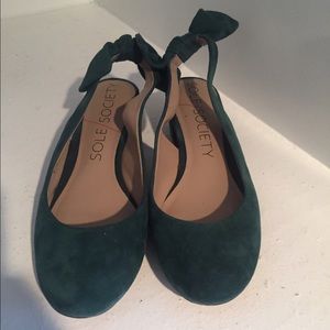 Sole society size 7 green sling backs