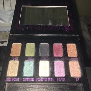 Eyeshadow palette