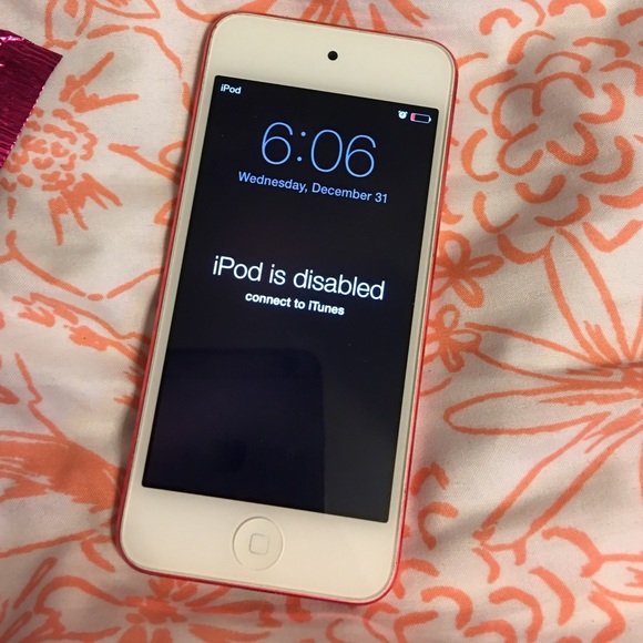 iPod - Picture 3 of 3