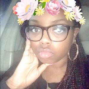 Meet your Posher, Mila