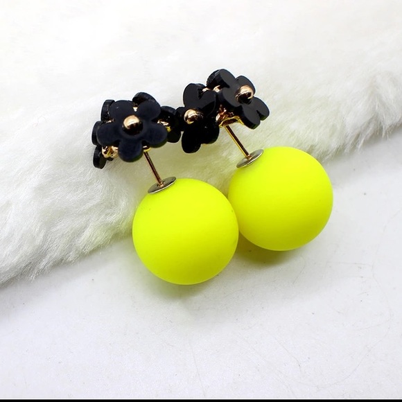 🌸🌸Weekly sale!! 💍🤳🏻 - Picture 3 of 4