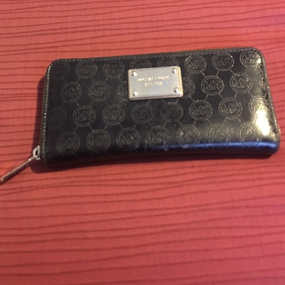 Michael Kors wallet