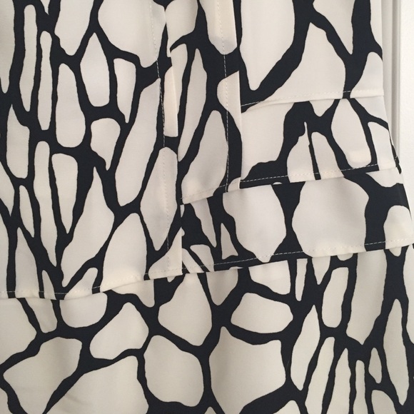 Black and White Tahari Dress - Picture 4 of 6