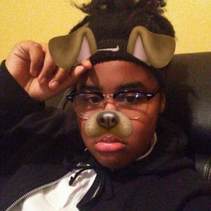 Meet your Posher, Niy