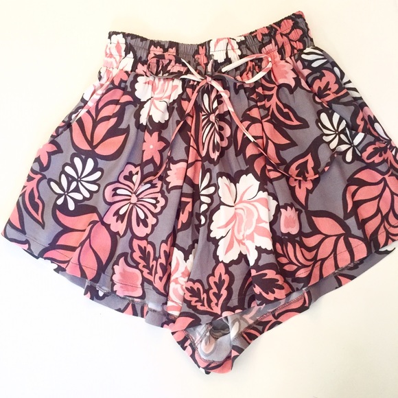 High Waisted Floral Print Shorts